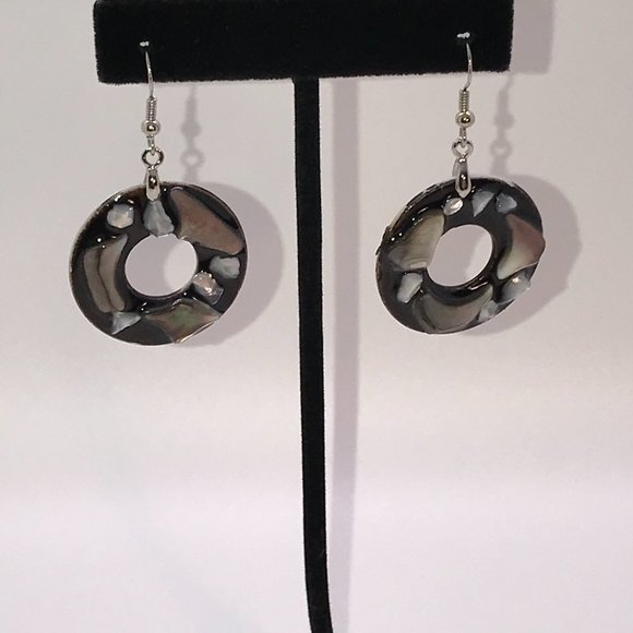 Black Lip Pearl And Resin Doughnut Dangle Earrings - Picture 4 of 6